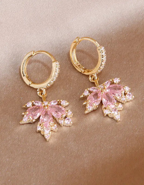 Load image into Gallery viewer, Maple Leaf Earrings
