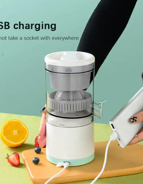 Load image into Gallery viewer, Portable Electric Juicer
