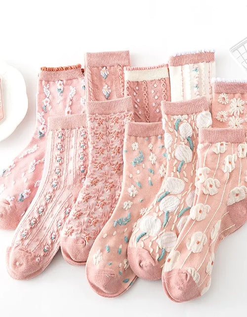 Load image into Gallery viewer, 5 Pairs Vintage Flower Embroidery Socks
