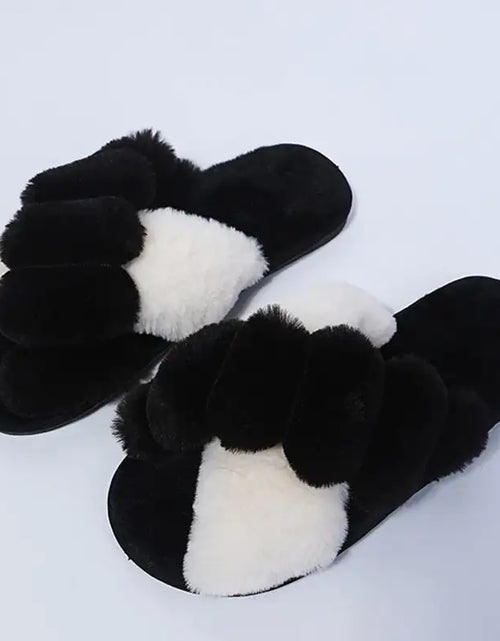 Load image into Gallery viewer, Cuddly Slippers
