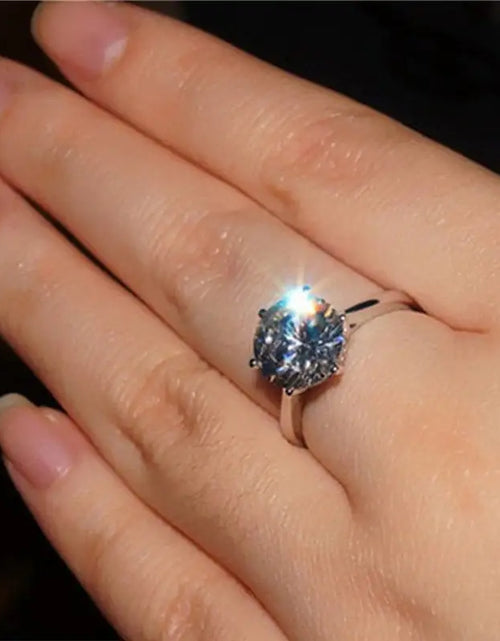 Load image into Gallery viewer, Luxury Moissanite Engagement Ring
