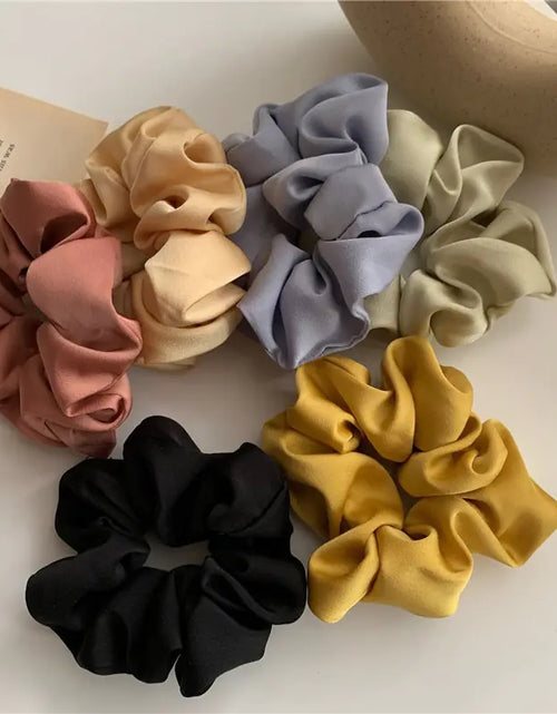 Load image into Gallery viewer, Silk Scrunchie
