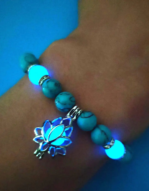 Load image into Gallery viewer, Glow In The Dark Natural Stone Bracelet
